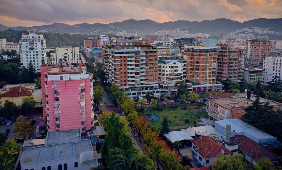 Eleminimi i parkimeve dhe zgjerimi i zonave këmbësore, si do të transformohet ish-Blloku